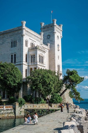 153 trieste miramare castle