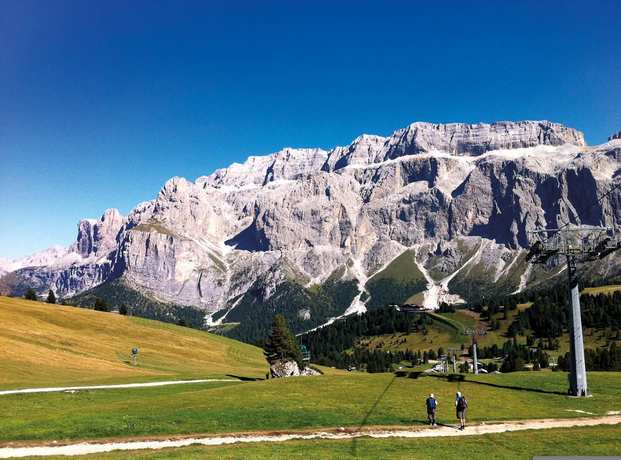 lug 117 canazei mountains 715982