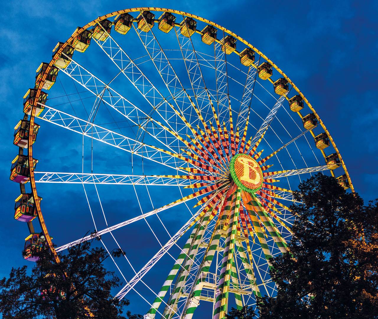 oktoberfest ferris wheel 3708834 1920